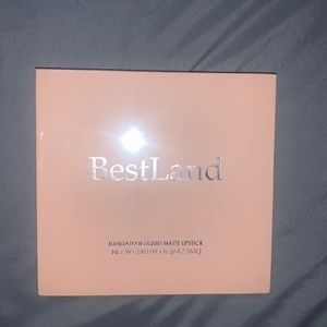 Matte liquid lipstick set.